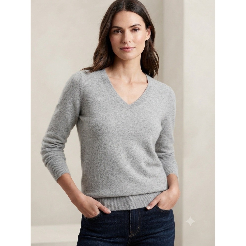 Minimalist Womens Charter Club Luxury 100% Cashmere V-Neck‎ Sweater Gray Sz M
